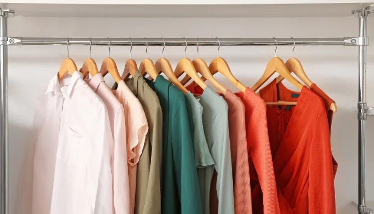 لباس زنانه بهاری با رنگ‌های روشن