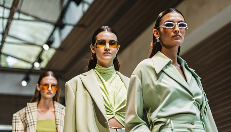 رنگ سبز در لباس زنانه