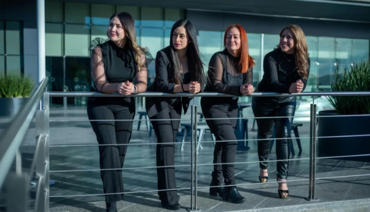 استایل مشکی لباس زنانه