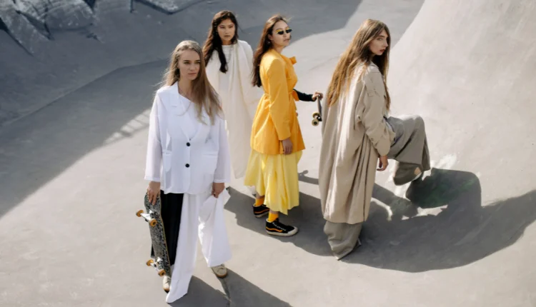 انتخاب رنگ لباس زنانه