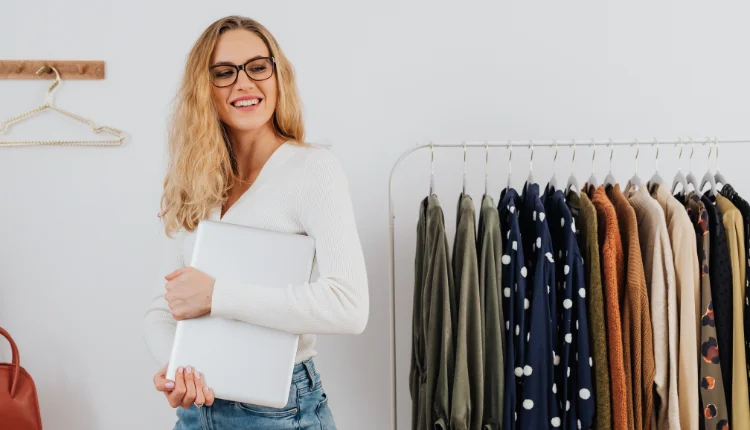 لباس مناسب برای اندام ساعت شنی