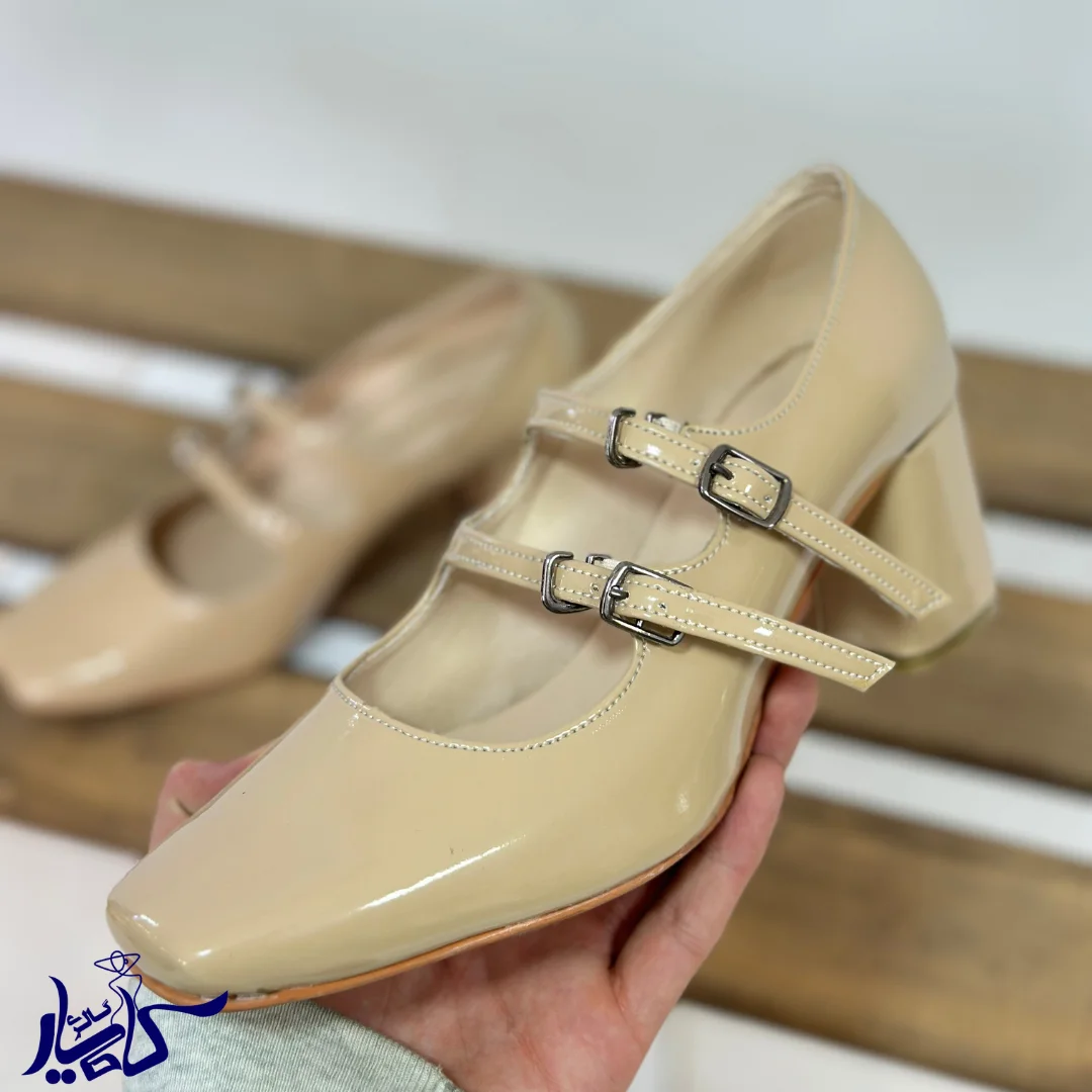 کفش ورنی پاشنه کرم - تصویر 2